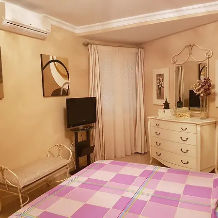 Brisas Cayetano 아파트 *